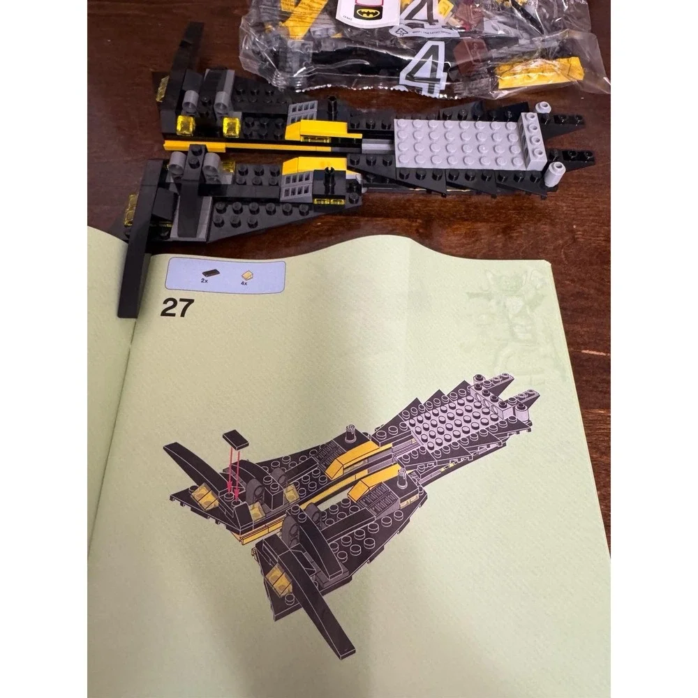 Lego Super Heroes: 76013 Batwing Vehicle Only + Box & Manuals - Incomplete Set
